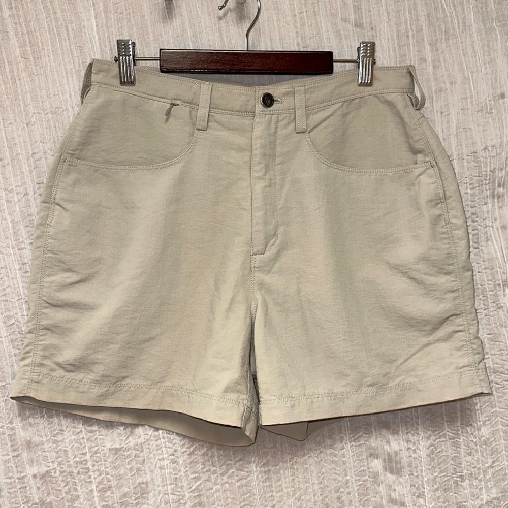 The North Face 10 Tan Lightweight Nylon 4” Hiking 5 pocket Outdoor Shorts